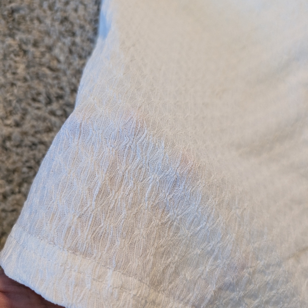 Cream Button Shell - Picture 6 of 7